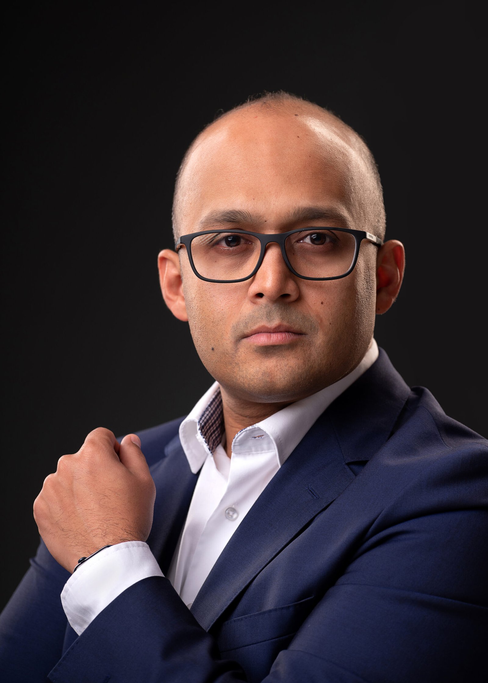 Dr Sadat brings over 20 years of leadership experience to Mulytic. Hailing from Bangladesh and now living in Munich, Germany, Dr Sadat epitomizes success. After serving as executive at Volkswagen, Special Advisor to EU, Dr Sadat helps diverse customers with cutting edge solutions and new ideas.